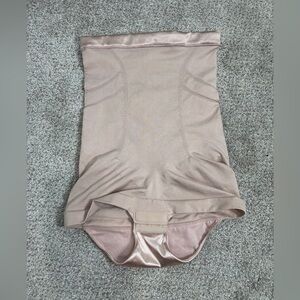 Spanx Women Shaper Medium Shimmer Shine Body Nude Snap Closure Shapewear